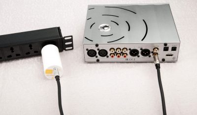 GH+ (AC iP to RCA) - iFi audio Groundhog